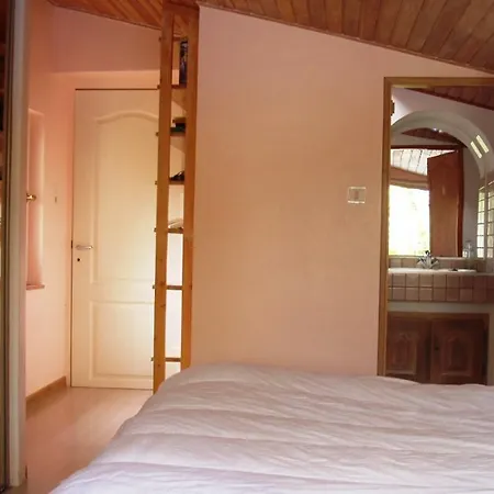 马斯蒙特贝罗度假屋 Rigarda