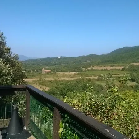 马斯蒙特贝罗度假屋 * Rigarda