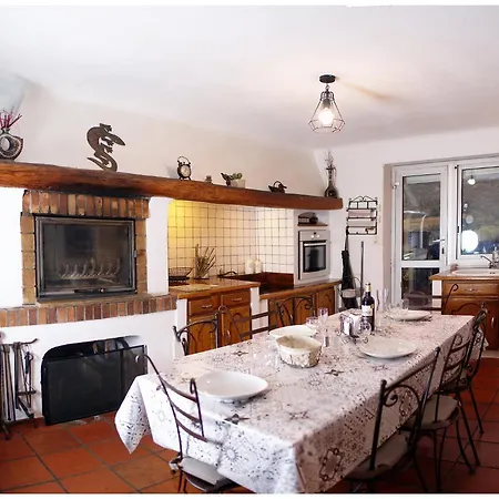 马斯蒙特贝罗度假屋 度假居 Rigarda