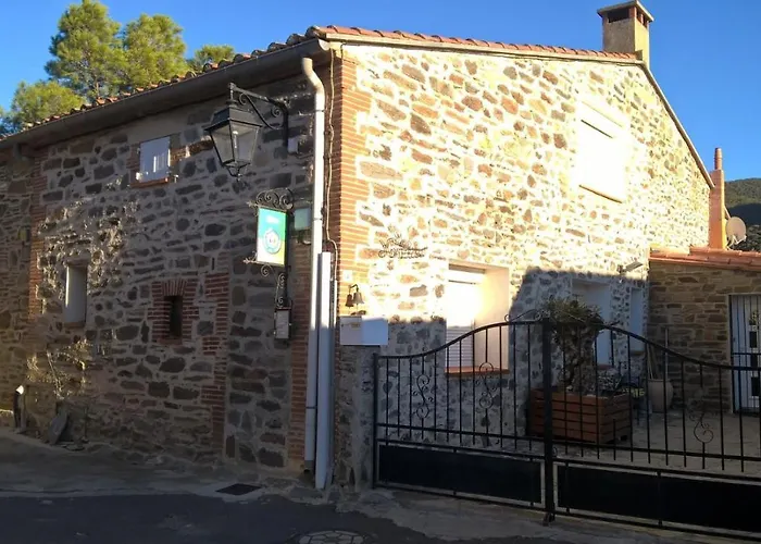 Mas Montebello Nyaraló Rigarda