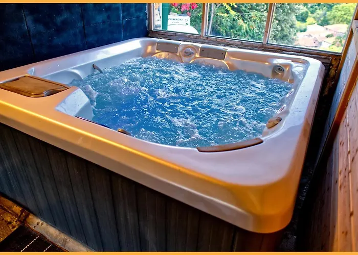 Mas Montebello Nyaraló