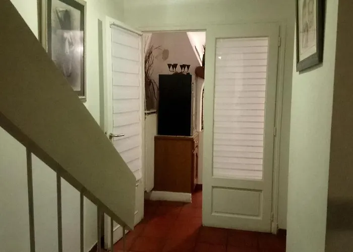 Mas Montebello Nyaraló *